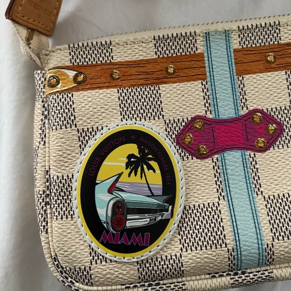 Louis Vuitton Pochette - Picture 3 of 6